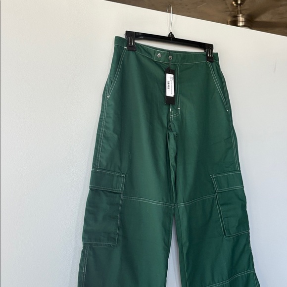 Saul Wide Leg Cargo Trouser In Bottle Green With White Stitching SOLD OUT ONLINE - Picture 8 of 9